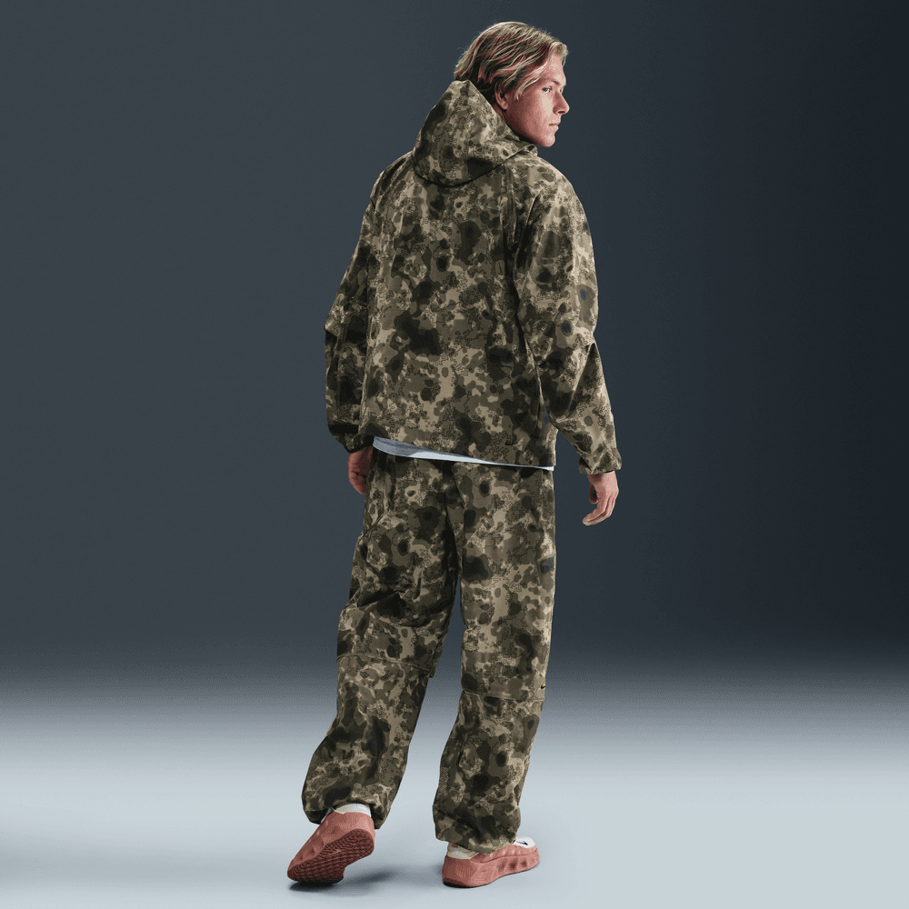 Nike Tech -FIT Woven Camo Windrunner Oversized Jacket