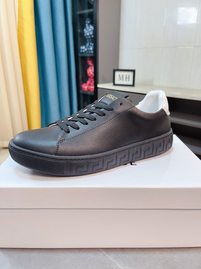 Versace Men's Low-Top Lace-Up Sneakers