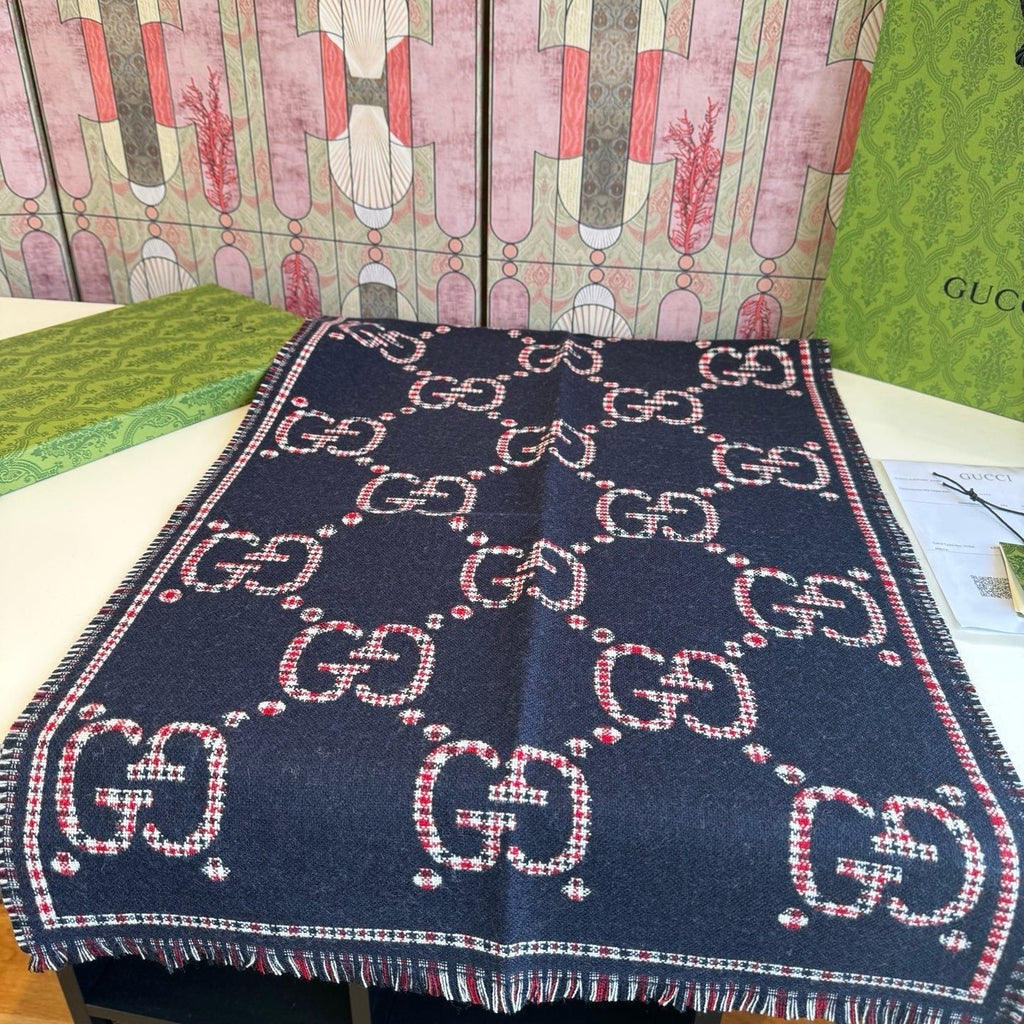 Gucci Fringed Motif Scarf