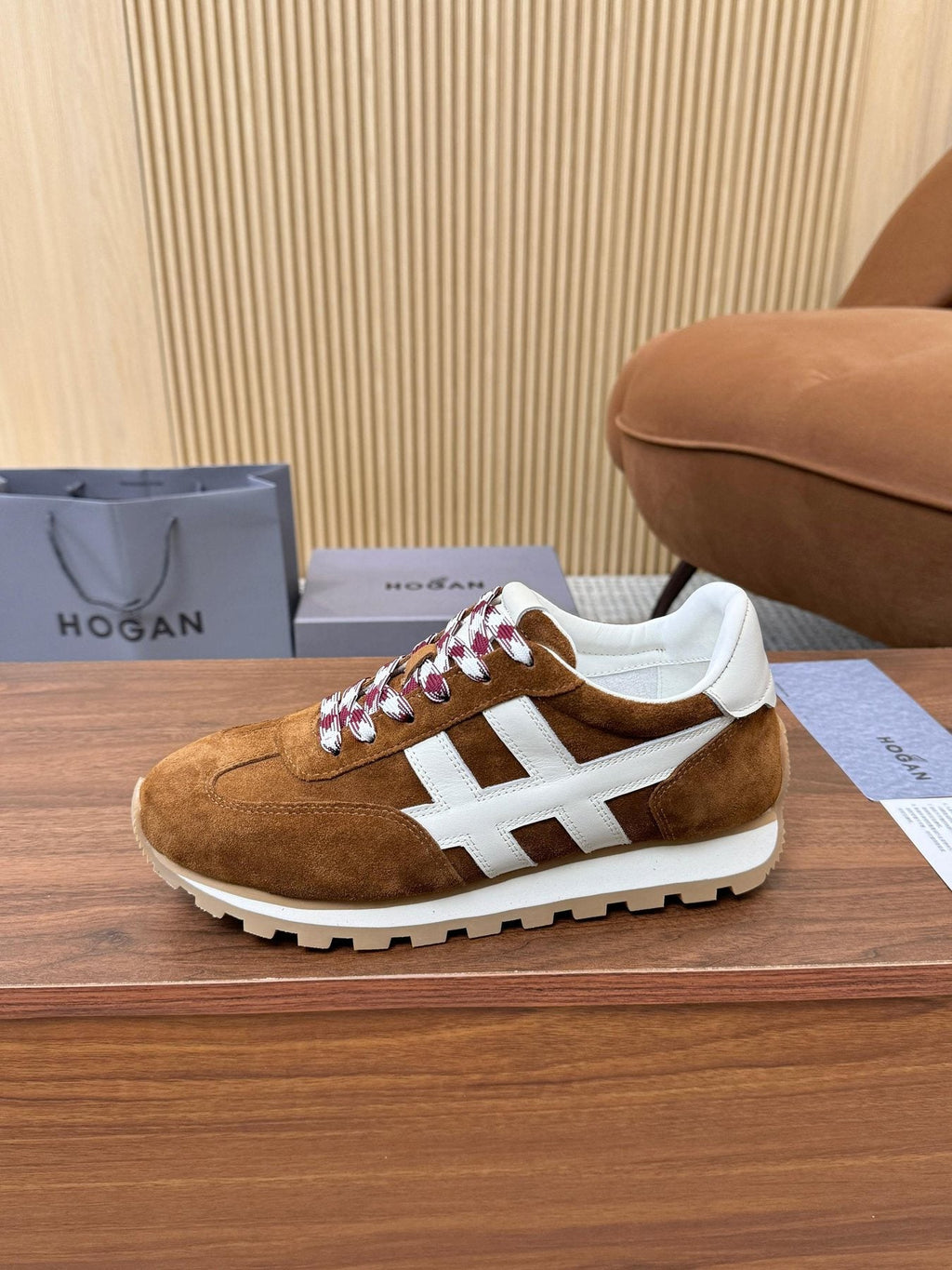 Hogan Leather Low-Top Sneakers