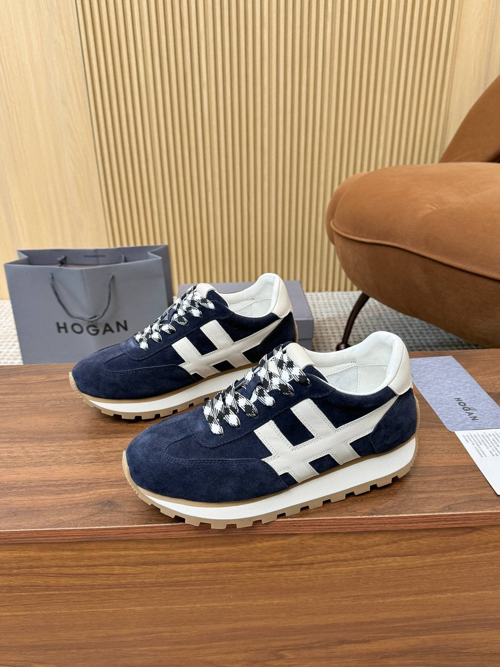 Hogan Leather Low-Top Sneakers