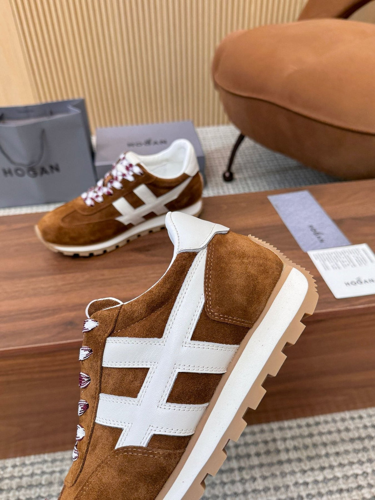 Hogan Leather Low-Top Sneakers