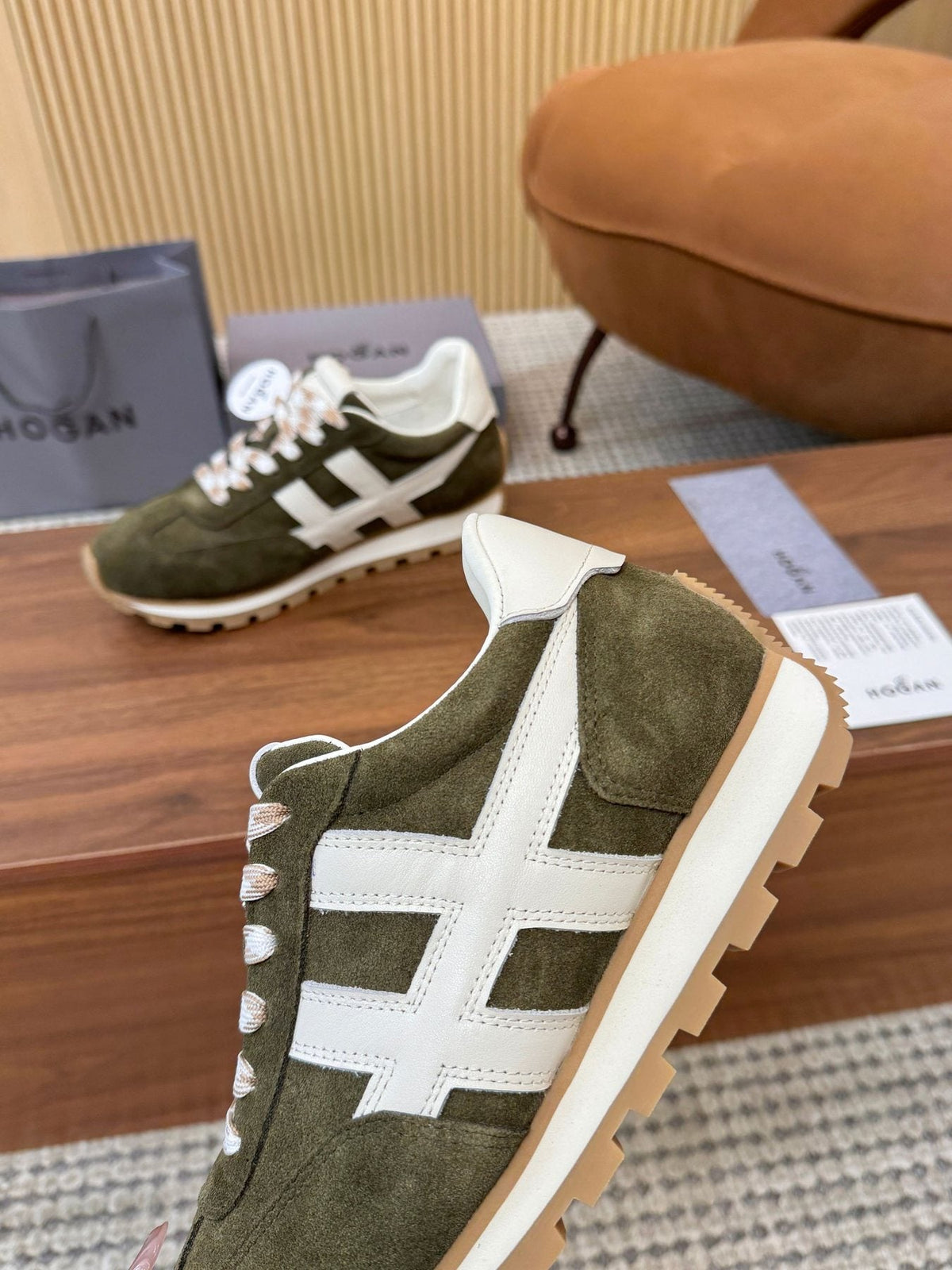 Hogan Leather Low-Top Sneakers