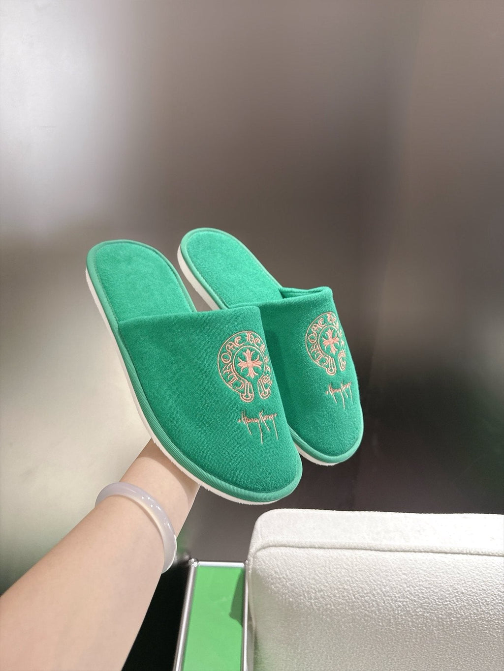 Comehearts Embroidered Open-Back Slippers