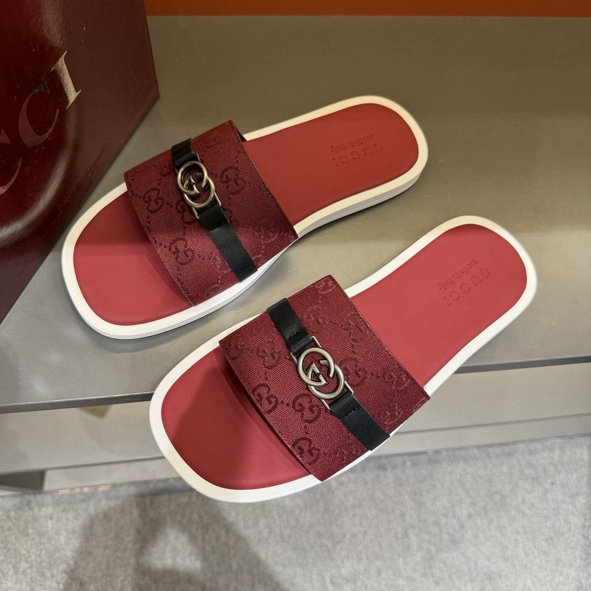 Gucci Patterned Strap Slide Sandals - Open Toe
