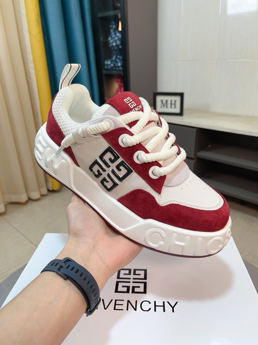 Givenchy Contrast-Panel Low-Top Sneakers
